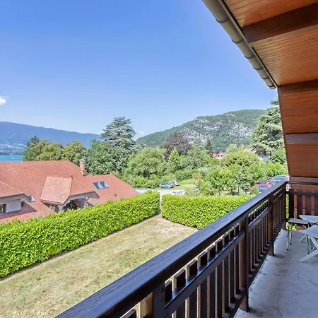 Holiday home Maison Mathilde Avec Plage Privee.