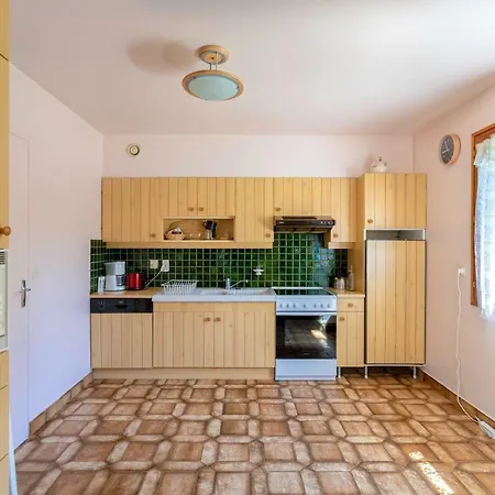 Holiday home Maison Mathilde Avec Plage Privee.